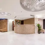 أكيليوس سيتي لارنكا