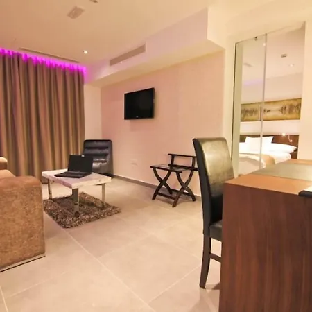 Otel Achilleos