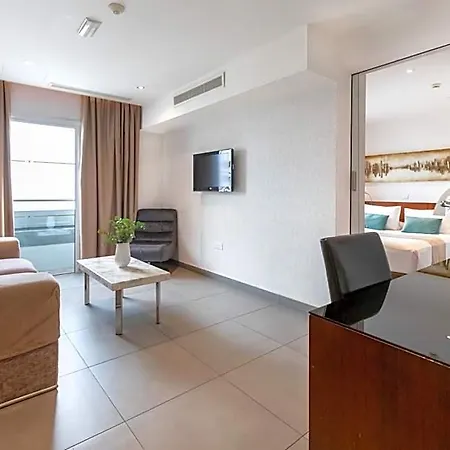 Achilleos Hotel